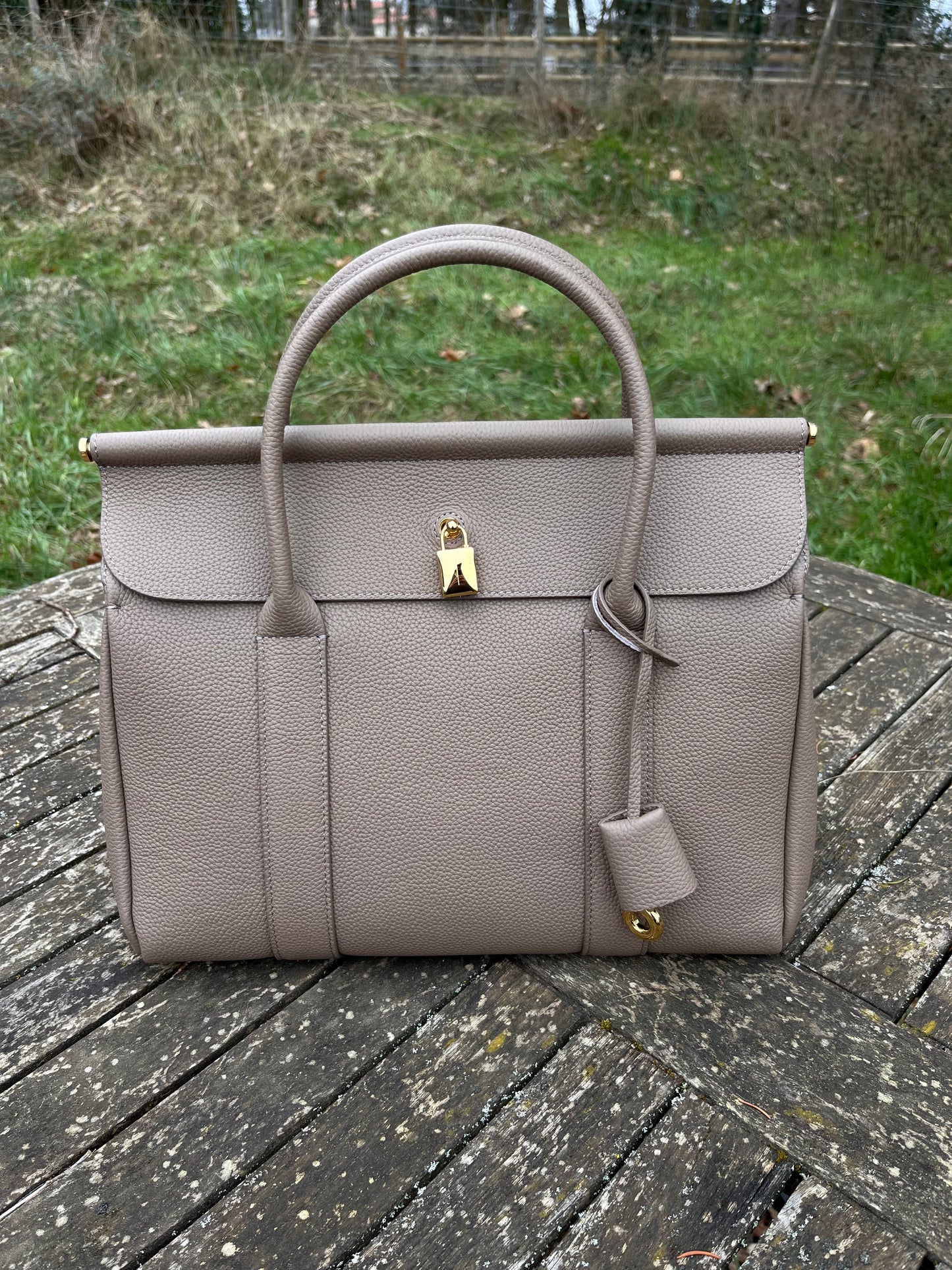 LANA PARIS | Le sac « Louisa » Choco